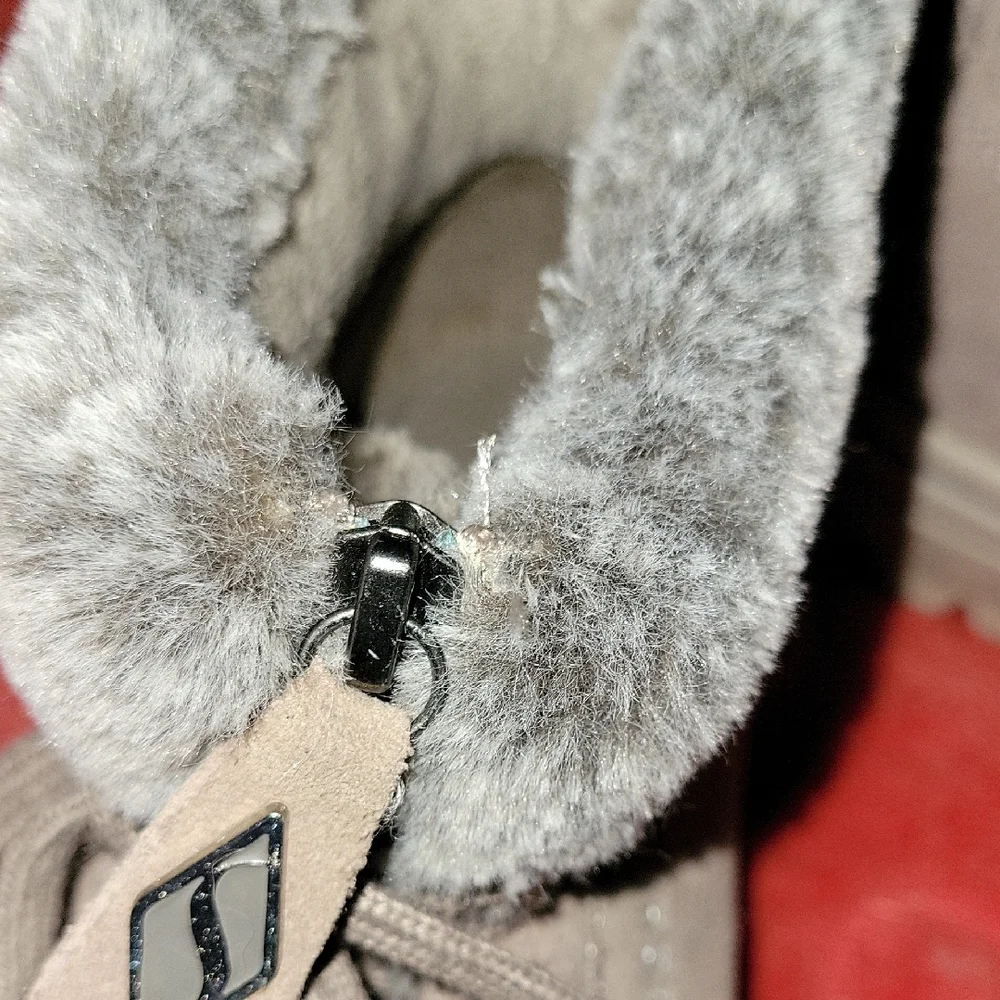 Skeechers Light Tan Fur-Lined Winter Boots